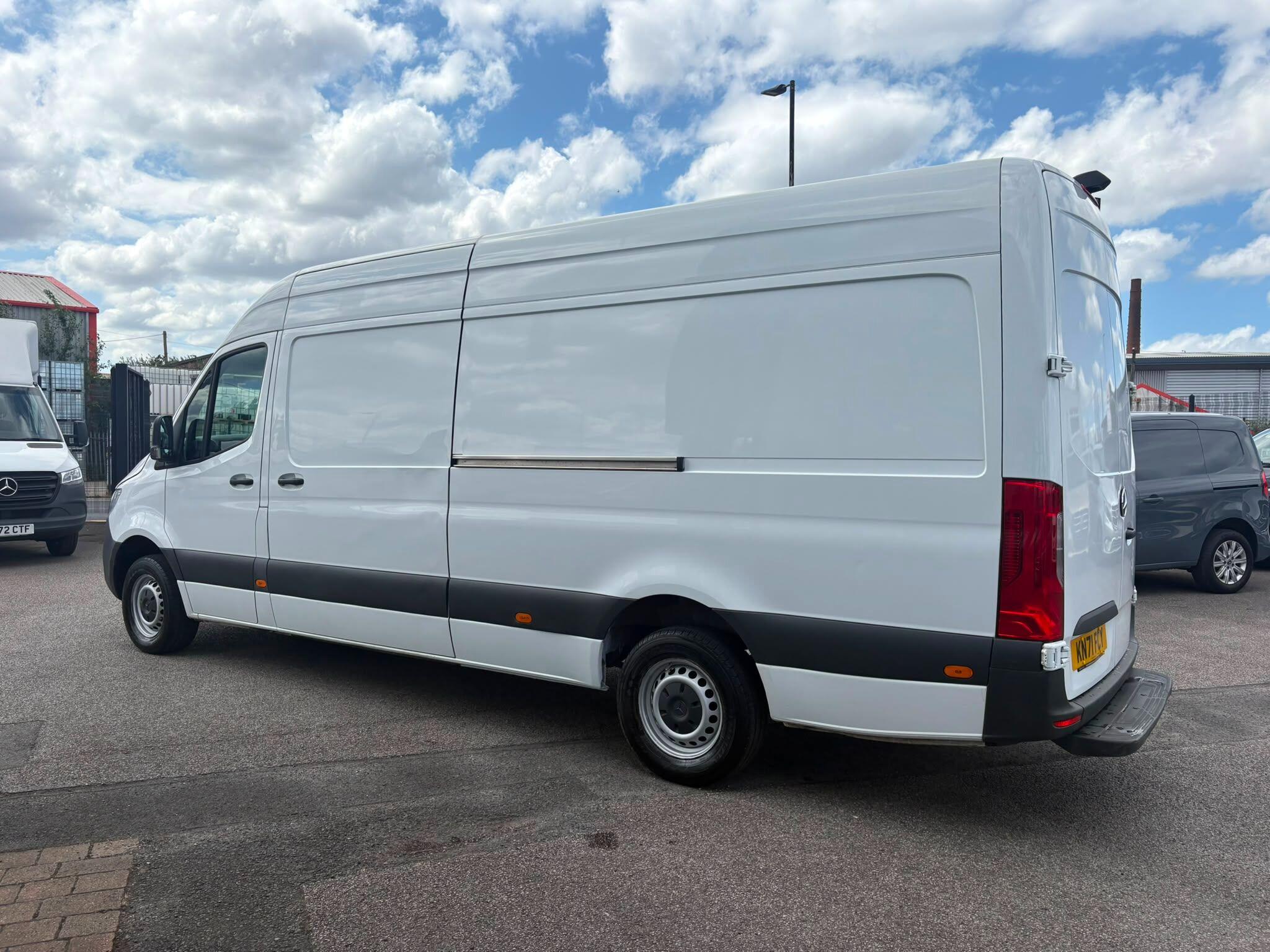 Mercedes-Benz Sprinter